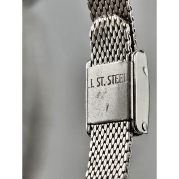 Ladies Helbros Vintage 17 Jewels Manual Wind Mesh Battery Runs Well Nice main image 4